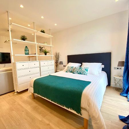 Magnifique Studio à deux pas du port de Saint-Tropez Extérieur photo