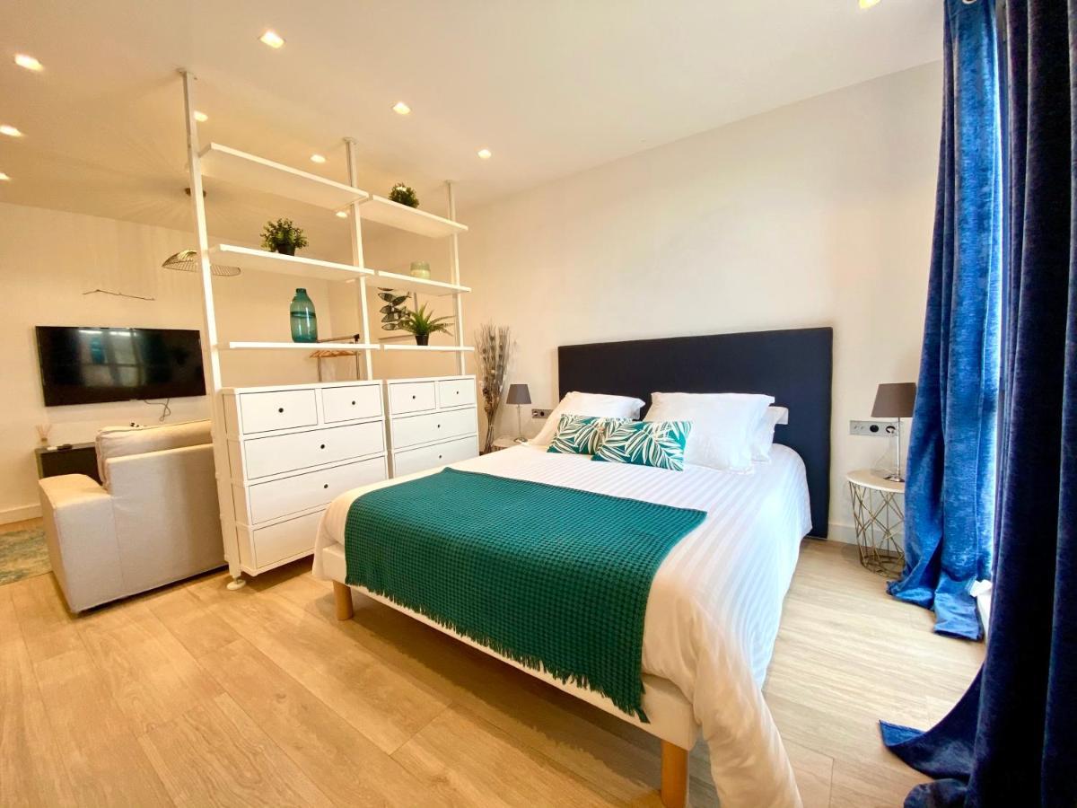Magnifique Studio à deux pas du port de Saint-Tropez Extérieur photo